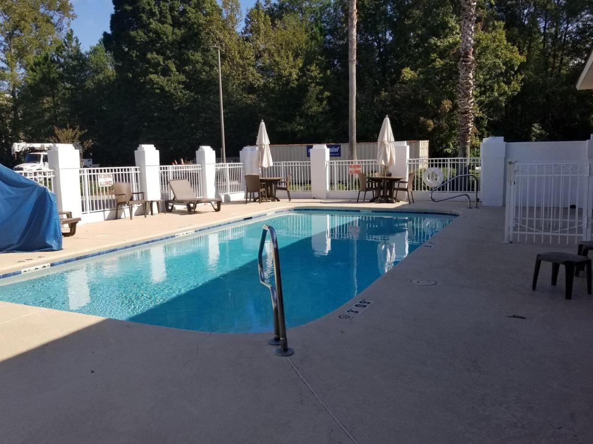 Wingate By Wyndham Savannah I-95 North Port Wentworth Exterior foto
